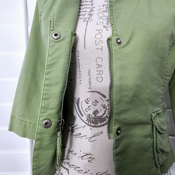 NINE & CO WEEKEND CROPPED STYLE JACKET - Picture 3 of 15